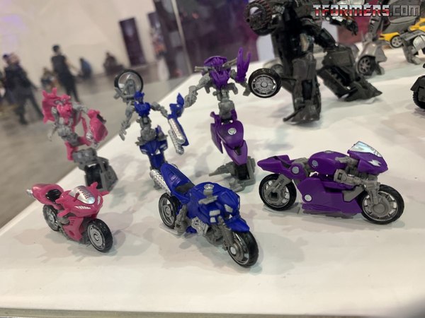 Studio Series Bumblebee, Hot Rod, Soundwave, Arcee, Chormia, Elita 1 Images From Unboxing Toy Convention 2019  (1 of 8)